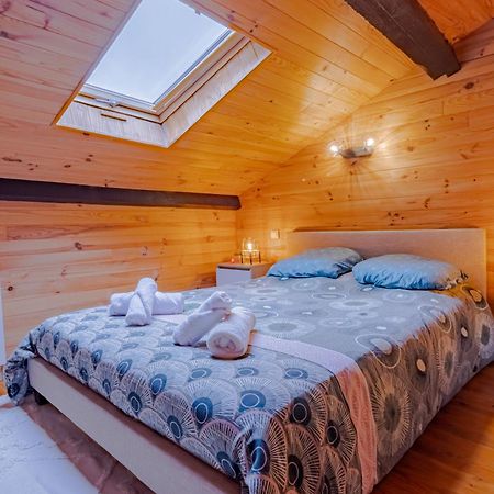 Le Chalet Saint-Pardoux-la-Rivière المظهر الخارجي الصورة